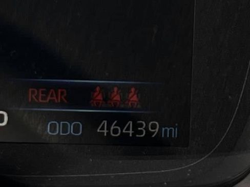 Used 2021 Toyota Corolla LE w/ LE Convenience Package FWD image 22