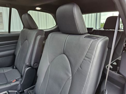 New 2025 Toyota Grand Highlander AWD Hybrid image 8