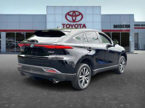 Used 2022 Toyota Venza LE image 37