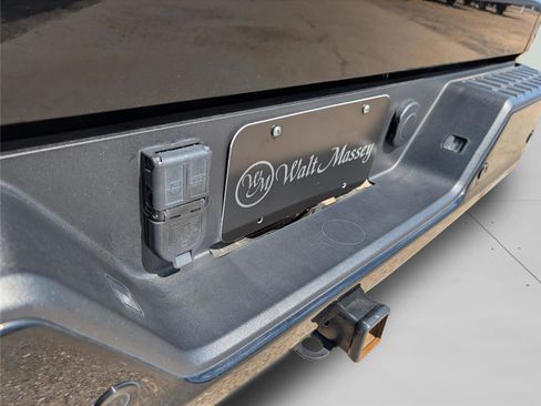 Used 2025 Chevrolet Silverado 1500 High Country w/ Technology Package AWD/4WD image 36