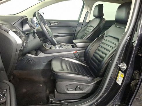 Used 2022 Ford Edge SEL image 16