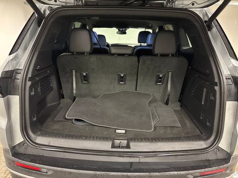 Used 2025 Buick Enclave Preferred image 17