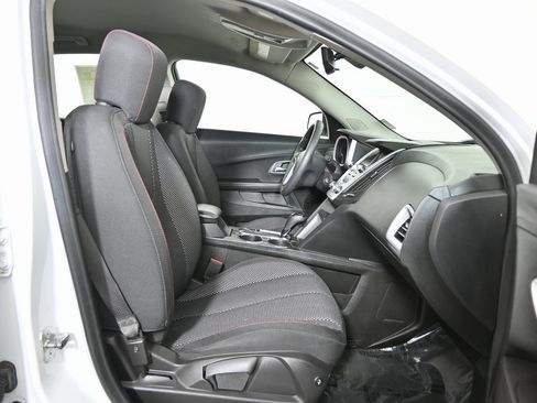 Used 2017 Chevrolet Equinox LS image 13