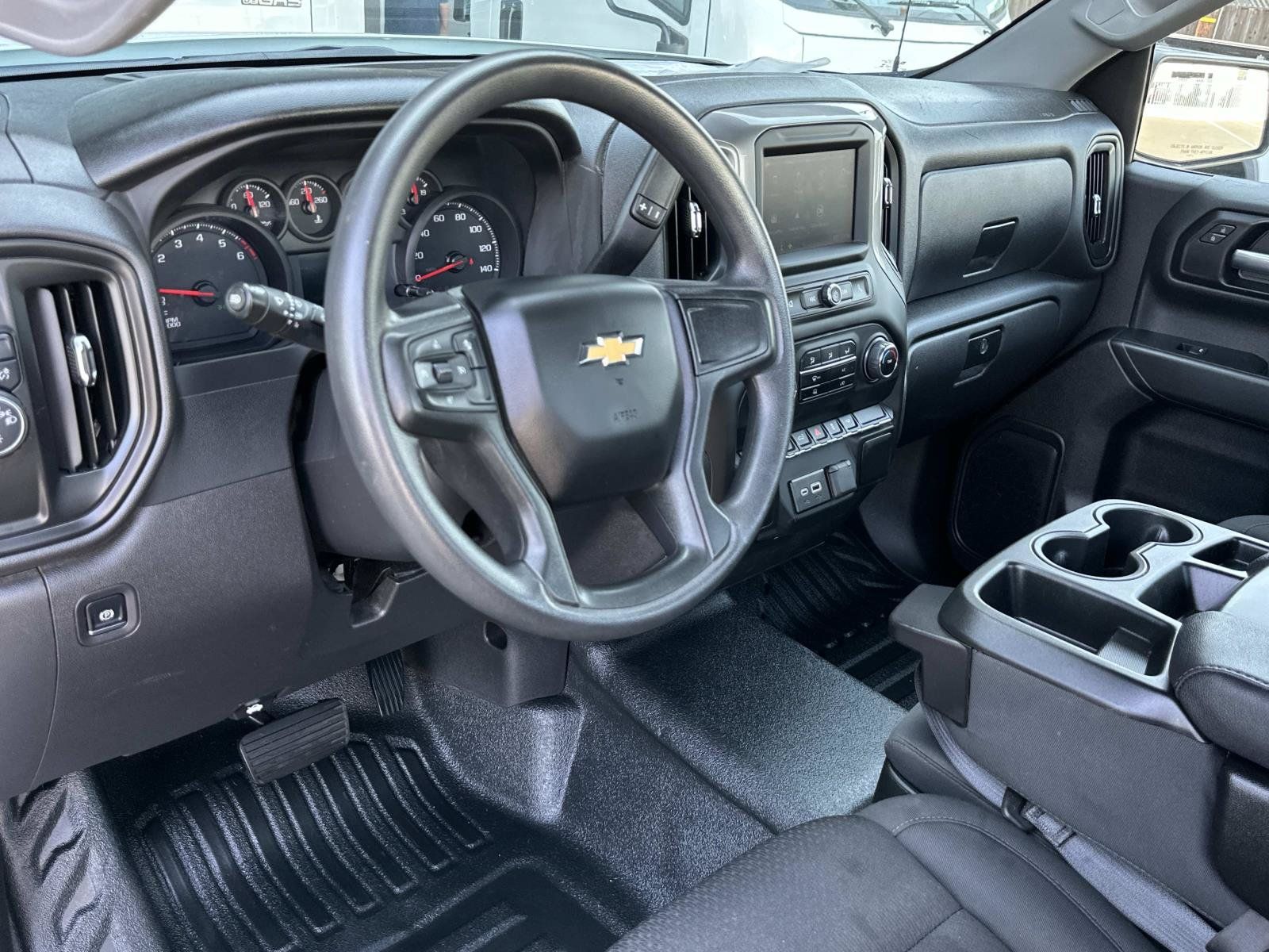 Used 2025 Chevrolet Silverado 1500 W/T RWD image 10