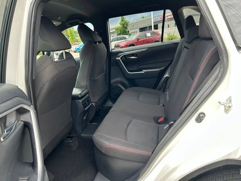 Used 2025 Toyota RAV4 SE AWD/4WD image 22