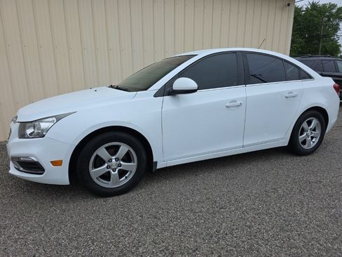 Used 2015 Chevrolet Cruze LT FWD image 10