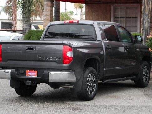 Used 2015 Toyota Tundra SR5 w/ TRD Off Road Package image 9