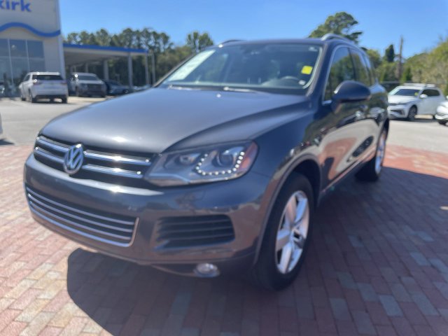 Used 2014 Volkswagen Touareg VR6 AWD/4WD image 1