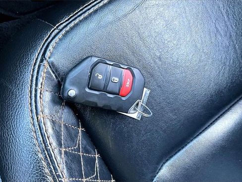 Used 2023 Jeep Gladiator Overland image 10