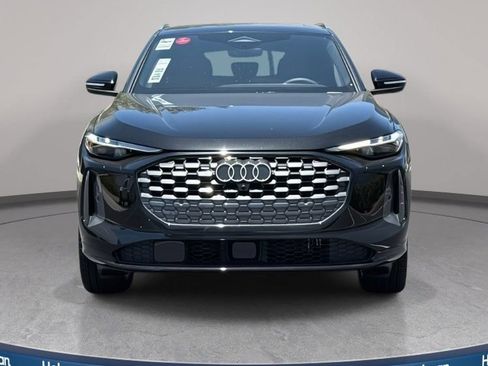 Used 2025 Audi Q5 Premium Plus w/ Premium Plus AWD/4WD image 2