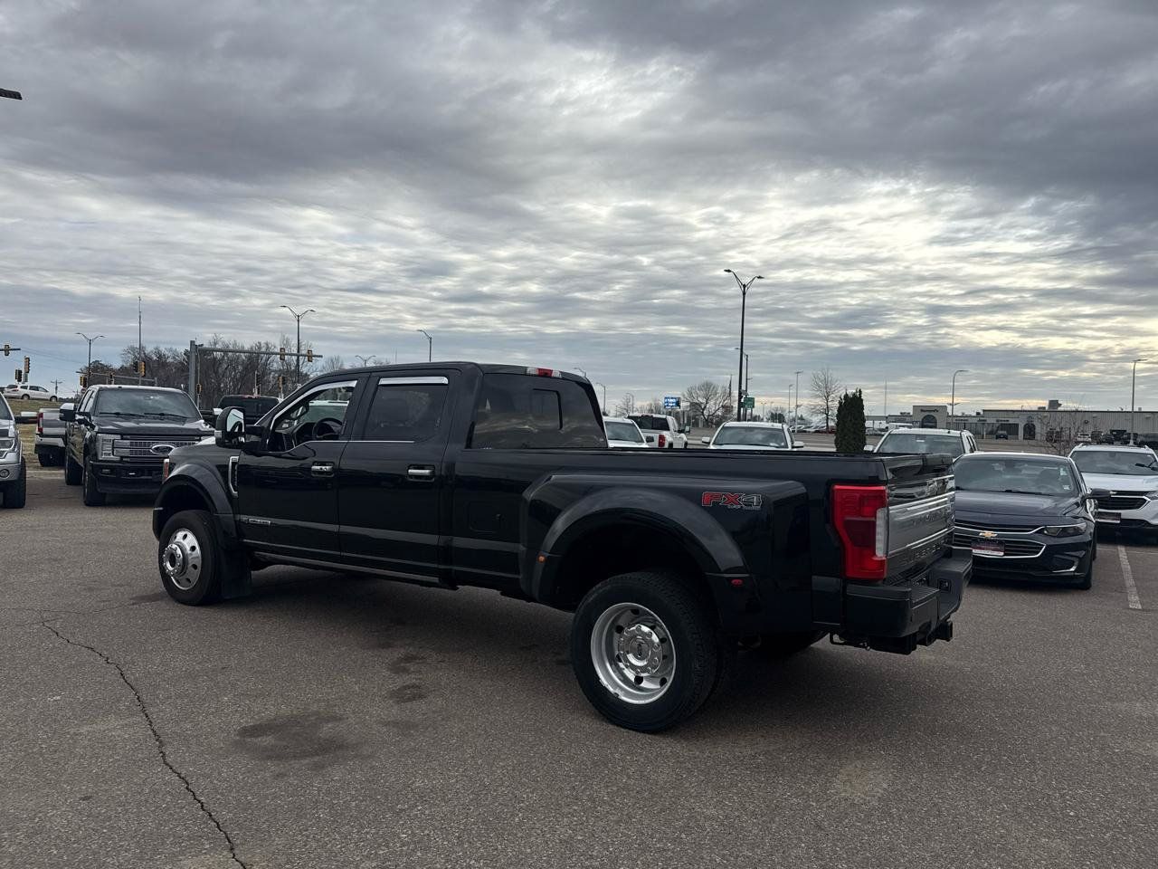 Used 2018 Ford F450 Limited w/ FX4 Off-Road Package AWD/4WD image 3