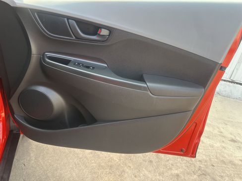 Used 2019 Hyundai Kona SEL FWD image 17