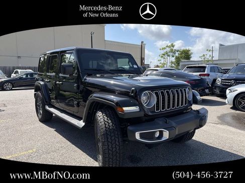 Used 2025 Jeep Wrangler Unlimited Sahara w/ Safety Group AWD/4WD image 1