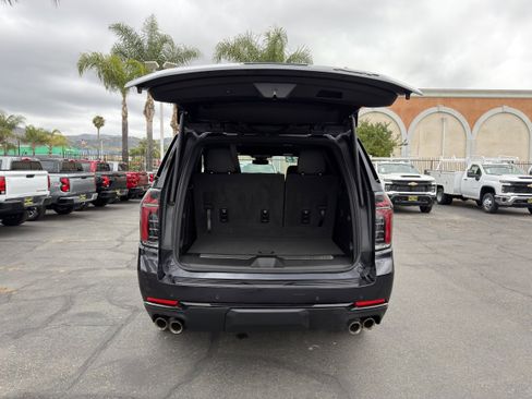 Used 2025 Chevrolet Tahoe RST RWD image 15