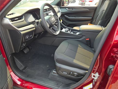 New 2025 Jeep Grand Cherokee L Laredo w/ Luxury Tech Group I image 26