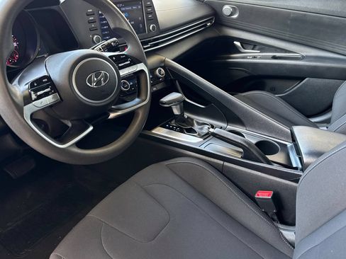 Used 2021 Hyundai Elantra SEL FWD image 10