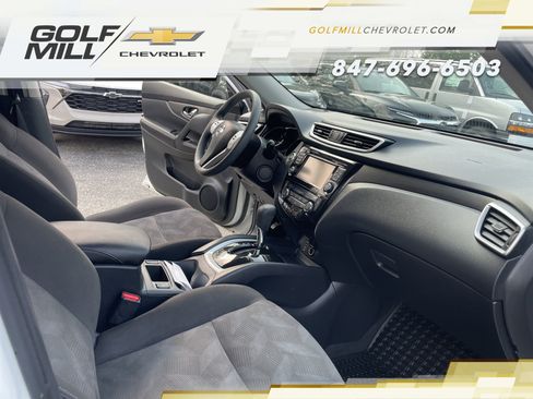 Used 2015 Nissan Rogue SV w/ SV Premium Package AWD/4WD image 29