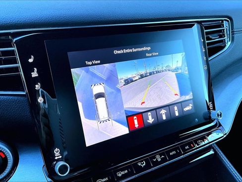 Used 2024 Jeep Wagoneer L Series II w/ Convenience Group I image 21