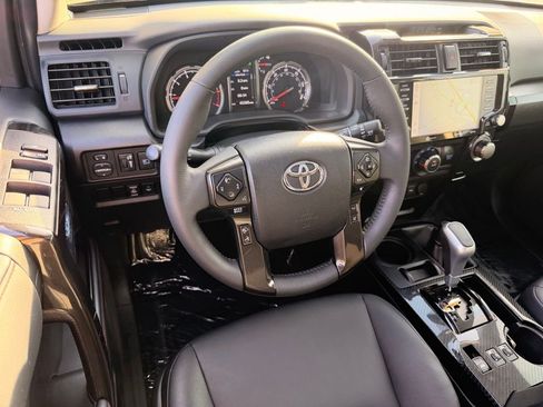 Certified 2022 Toyota 4Runner TRD Off-Road Premium w/ Moonroof Package AWD/4WD image 21