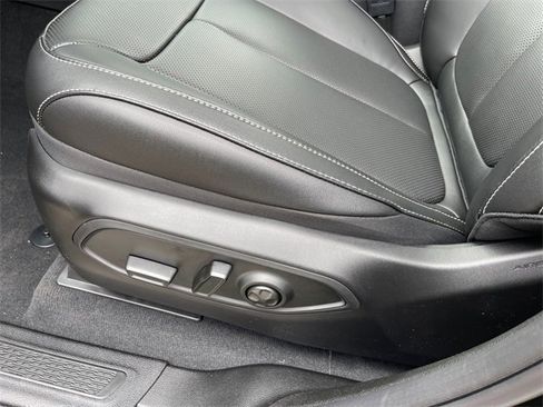 New 2024 Jeep Grand Cherokee L Limited w/ Luxury Tech Group II image 12