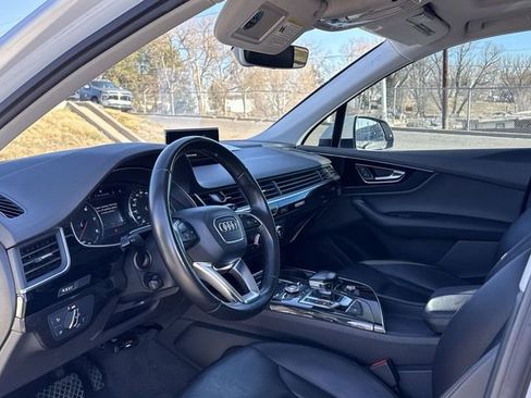 Used 2017 Audi Q7 3.0T Premium image 10
