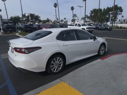 Used 2021 Toyota Camry LE image 22