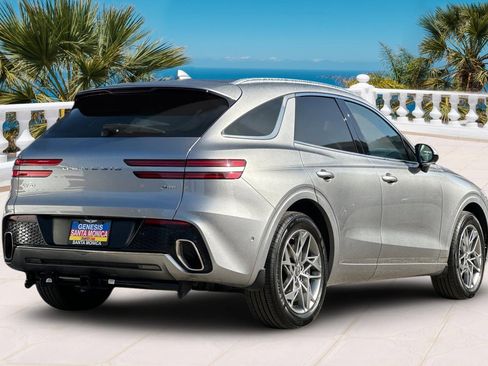 Used 2023 Genesis GV70 2.5T w/ Advanced Package image 5