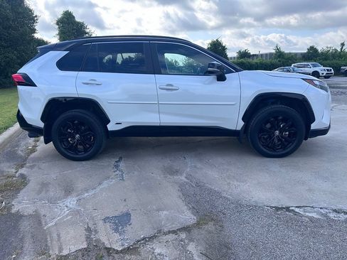 Used 2024 Toyota RAV4 XSE AWD/4WD image 4