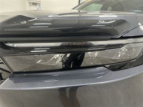 Used 2024 Honda CR-V Sport image 11