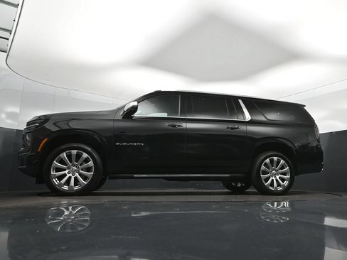 New 2026 Chevrolet Suburban Premier RWD image 39
