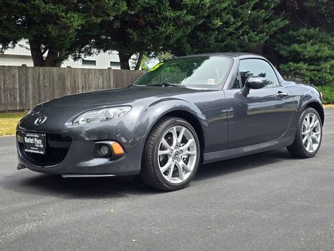 Used 2015 MAZDA MX-5 Miata Grand Touring w/ Premium Package RWD image 10