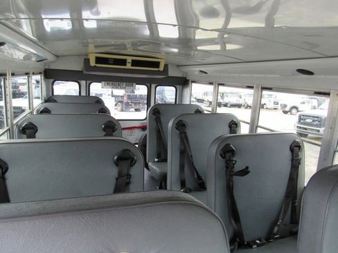 Used 2007 Chevrolet Express 3500 w/ School Bus Package image 16