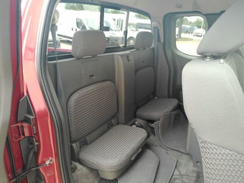 Used 2017 Nissan Frontier SV RWD image 23