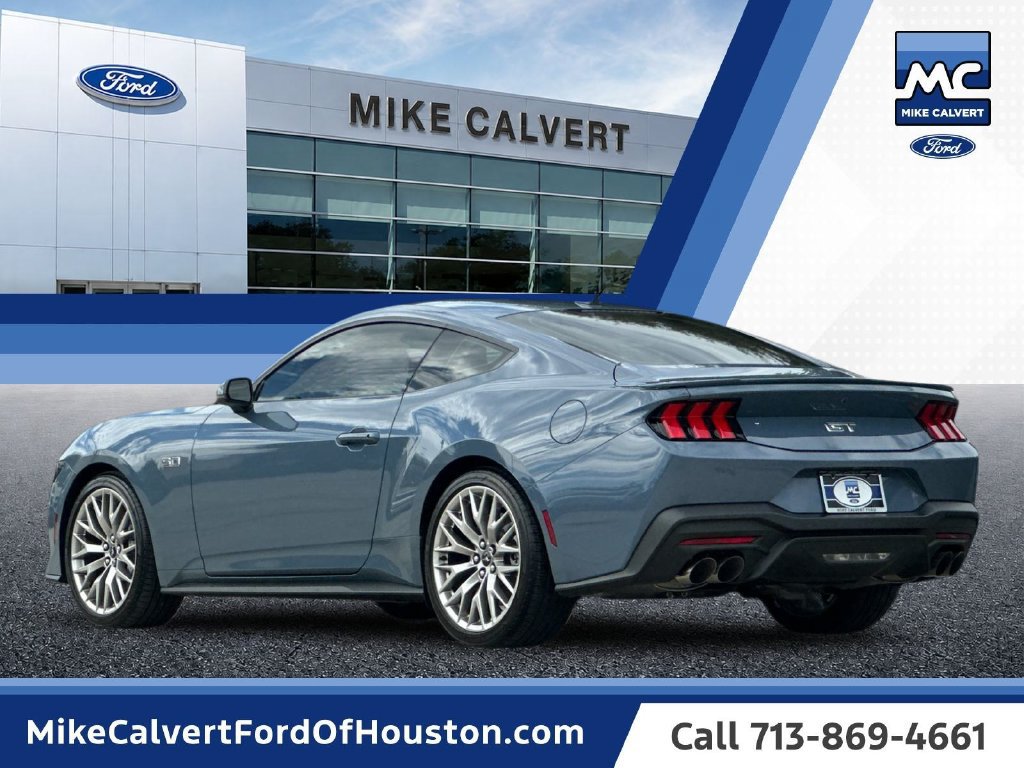 Used 2025 Ford Mustang GT Premium RWD image 3