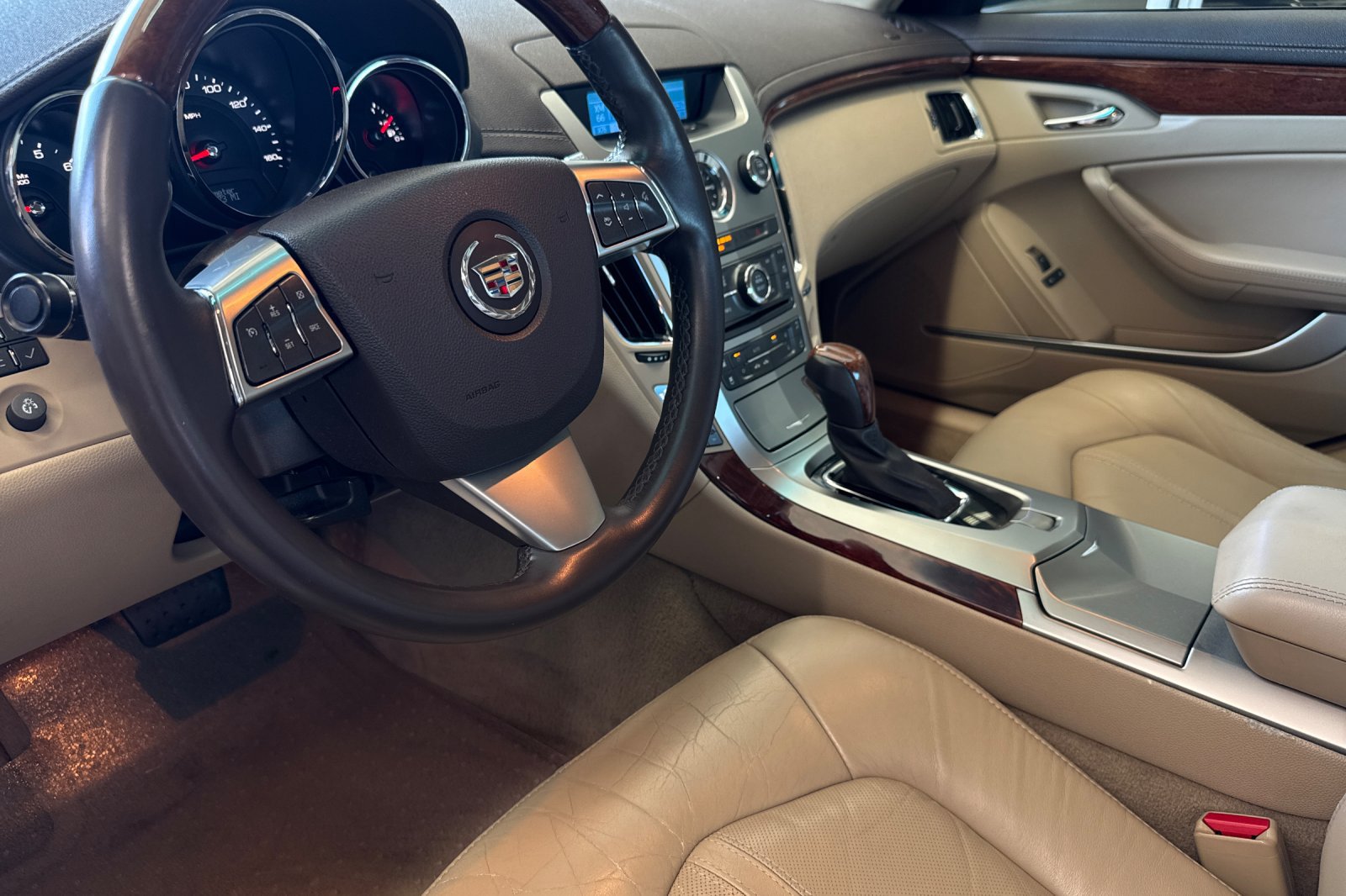 Used 2009 Cadillac CTS 3.6 w/ Wood Trim Package RWD image 7