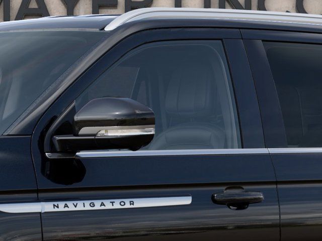 New 2027 Lincoln Navigator Premiere AWD/4WD image 22