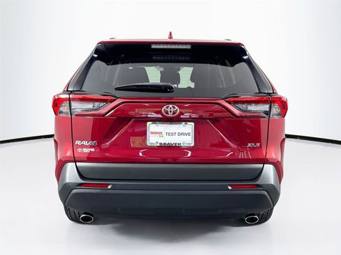 Used 2023 Toyota RAV4 XLE Premium FWD image 12