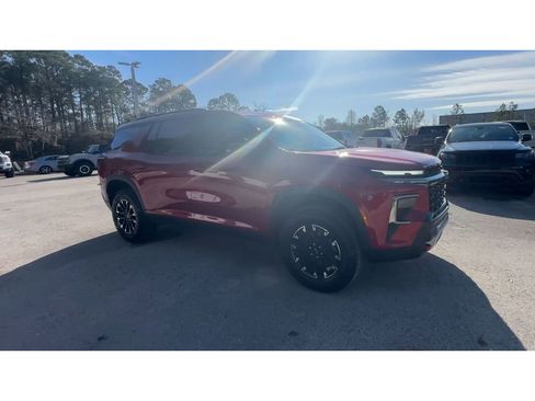 Certified 2024 Chevrolet Traverse Z71 w/ Enhanced Driving Package image 2