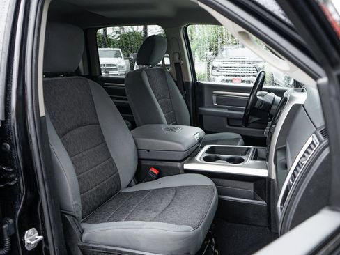 Used 2020 RAM 1500 Classic SLT w/ Luxury Group image 34