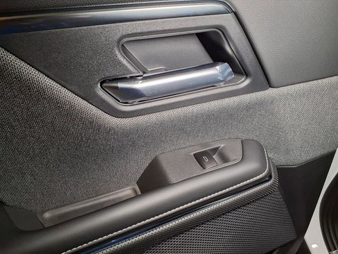 Used 2026 GMC Sierra EV Elevation image 14