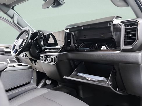 Used 2025 Chevrolet Silverado 2500 LT image 37