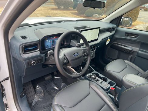 New 2025 Ford Maverick Lobo image 16