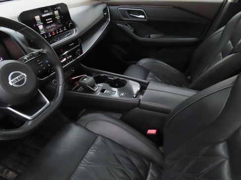 Used 2021 Nissan Rogue Platinum FWD image 22