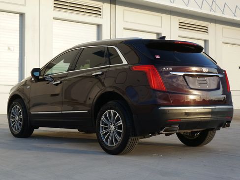 Used 2018 Cadillac XT5 Luxury w/ Driver Awareness Package image 9