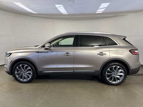 Used 2021 Lincoln Nautilus Reserve image 30