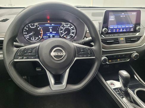 Used 2023 Nissan Altima 2.5 SV image 22