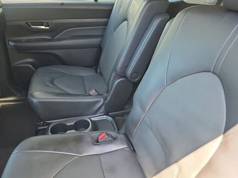 Used 2024 Toyota Grand Highlander XLE image 15