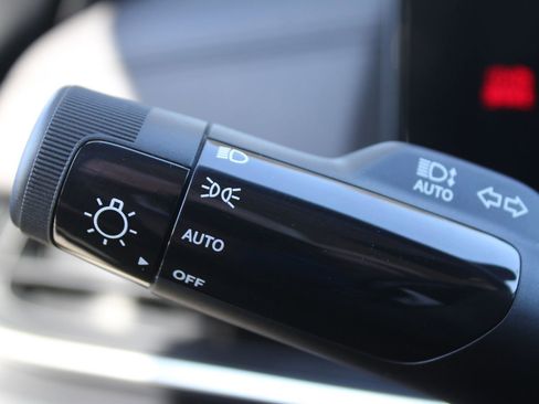 New 2026 Kia Carnival FWD image 33