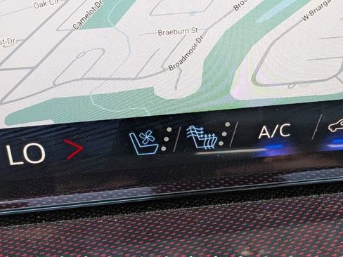 New 2026 Chevrolet Traverse RS w/ LPO, Floor Liner Package image 37