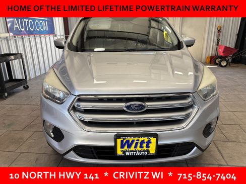 Used 2017 Ford Escape SE w/ SE Cold Weather Package AWD/4WD image 2